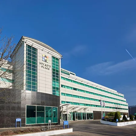 Hyatt Place London Heathrow Airport-2