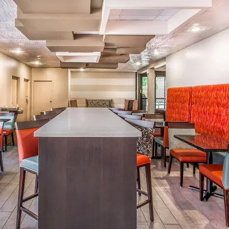 Days Inn By Wyndham Fort Lauderdale Airport Cruise Port-3