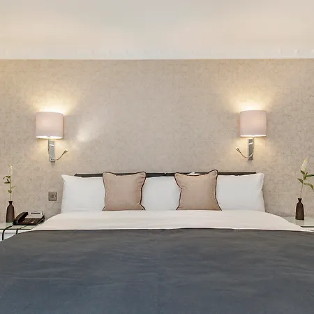 Mayfair House-3