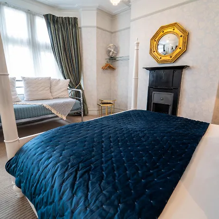 Brooks Guesthouse-3
