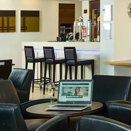 Holiday Inn Express Lincoln City Centre By Ihg-3