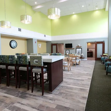 Hampton Inn & Suites Palm Coast-3