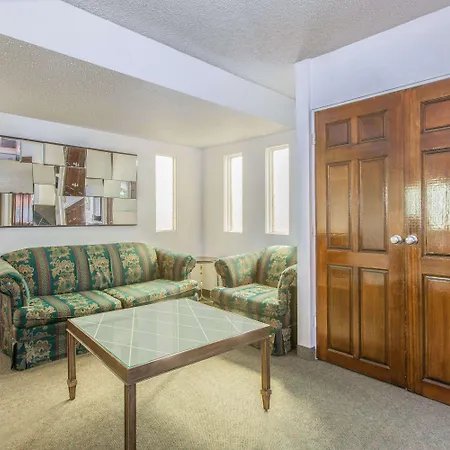 Days Inn By Wyndham Camarillo - Ventura-3