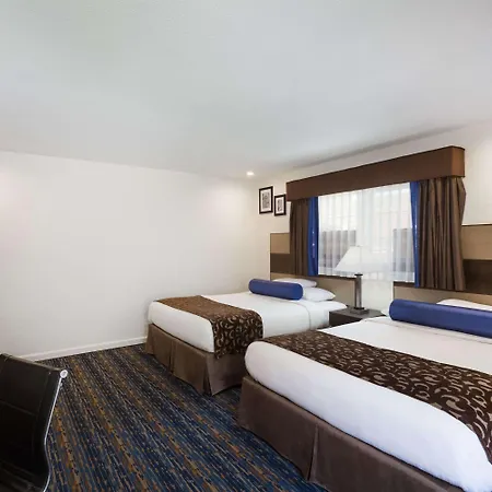 Howard Johnson By Wyndham Berkeley-3