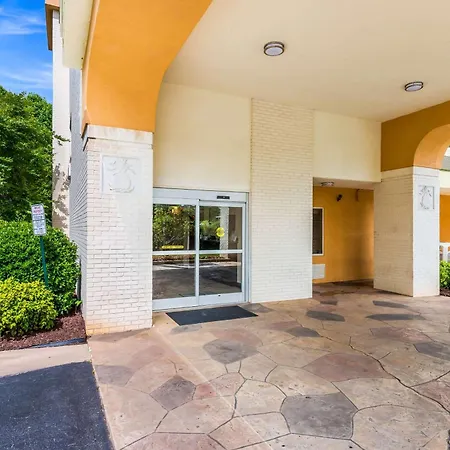 Quality Inn Huntersville Near Lake Norman-3