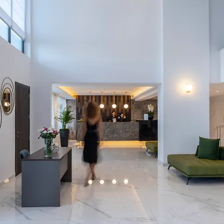 Leonardo Crystal Cove Hotel & Spa - Adults Only-3