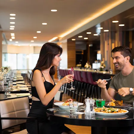 Towers Rotana - Dubai-2
