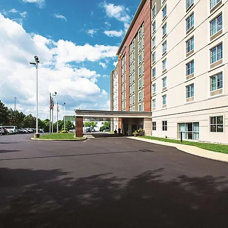 La Quinta By Wyndham Cincinnati Sharonville-3
