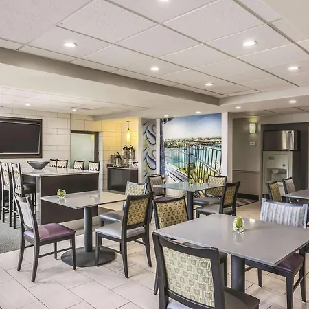 La Quinta Inn By Wyndham Jupiter-2