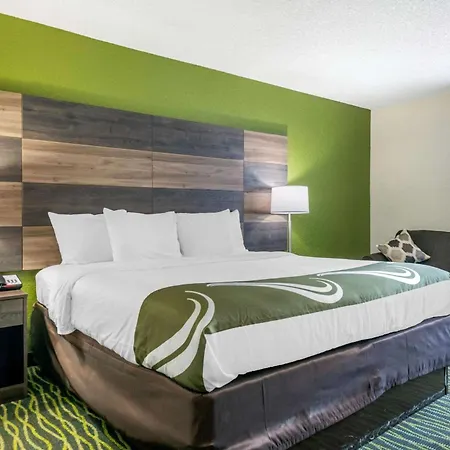 Quality Inn & Suites Leesburg Chain Of Lakes-3