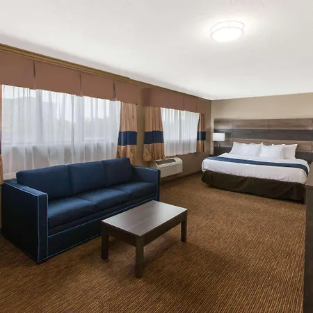 Baymont By Wyndham Downtown Detroit-2