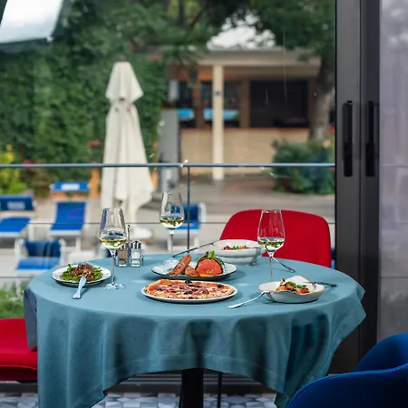 Best Western Plus Congress Hotel Yerevan-2