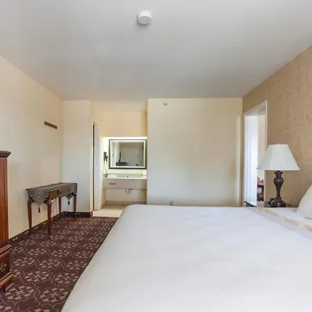 Days Inn By Wyndham Shenandoah-3
