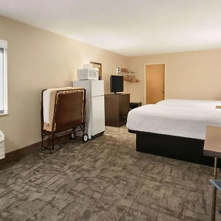 Travelodge By Wyndham Lake Havasu-2