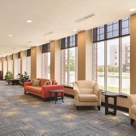 Hilton Garden Inn Fargo-3