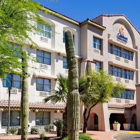 Comfort Inn & Suites Tempe Phoenix Sky Harbor Airport-3