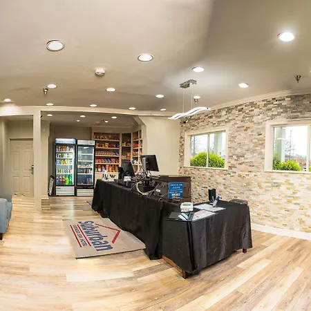 Suburban Studios Charlotte-Ballantyne-3