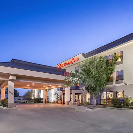 Hampton Inn Wichita-East-2