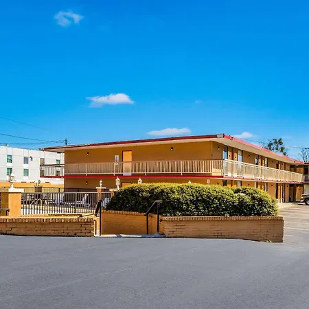 Econo Lodge Inn & Suites Macon West-2