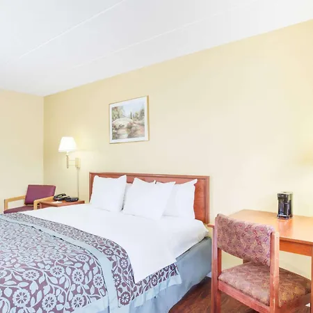 Days Inn By Wyndham Athens-2