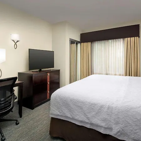 Hampton Inn & Suites Alpharetta-Windward-3