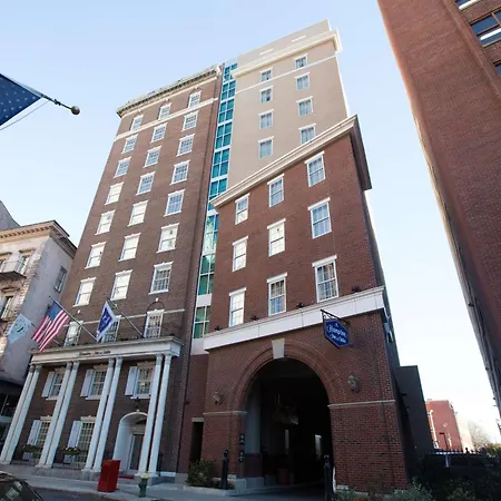 Hampton Inn & Suites Providence Downtown-3