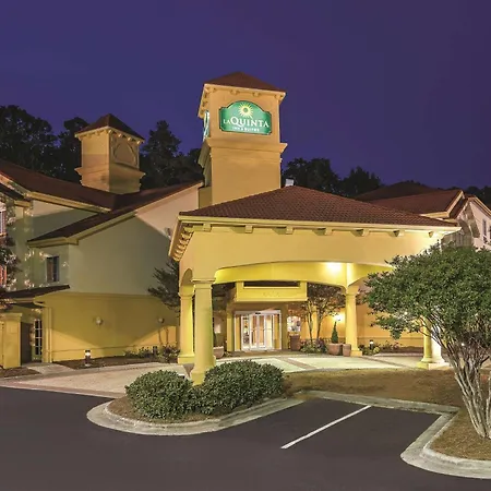 La Quinta Inn & Suites By Wyndham University Area Chapel Hill-2