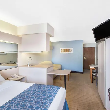 Microtel Inn & Suites By Wyndham-3