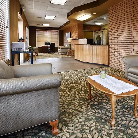 Days Inn By Wyndham Breezewood-2