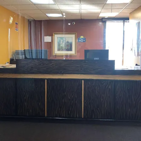 Days Inn By Wyndham Henrietta/Rochester Area-3