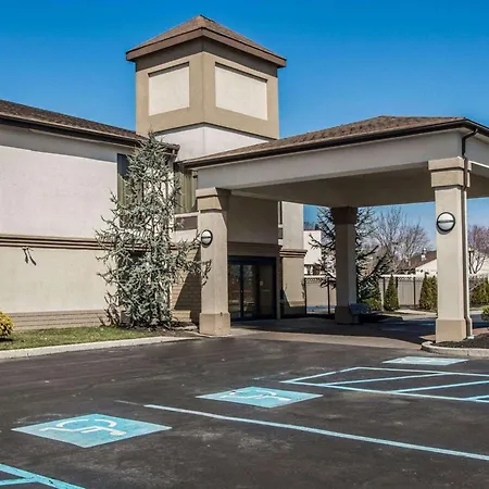 Quality Inn & Suites Nj State Capital Area-3