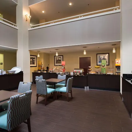 Hampton Inn Cornelia-3