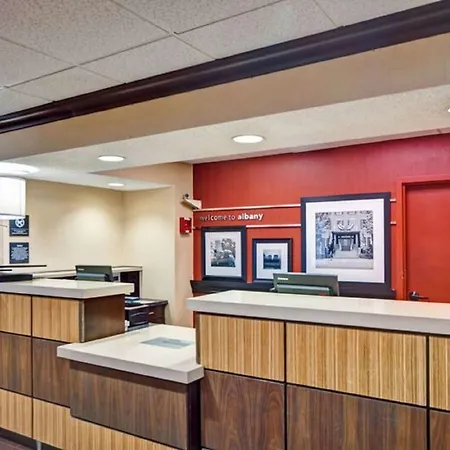 Hampton Inn Albany-Wolf Road-3