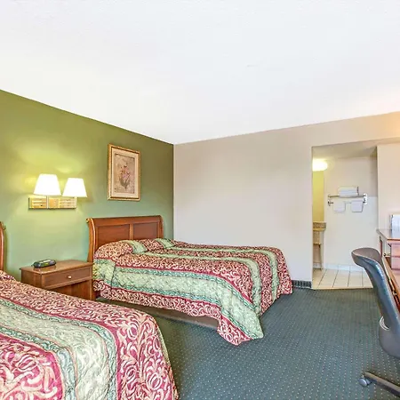 Knights Inn South Hackensasck-2