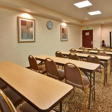 Holiday Inn Express Delano Highway 99 By Ihg-2