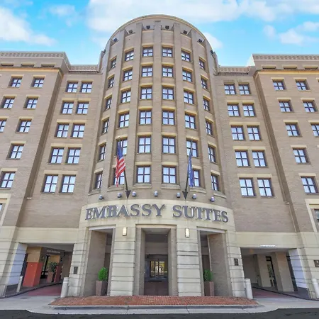 Embassy Suites By Hilton Alexandria Old Town-2