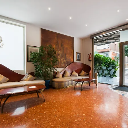 Hotel Gaudi-3