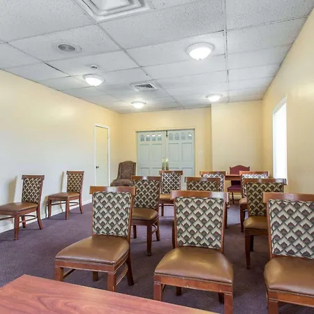 Econo Lodge Dalton West-3