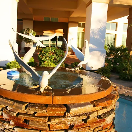Hampton Inn & Suites Palm Desert-3