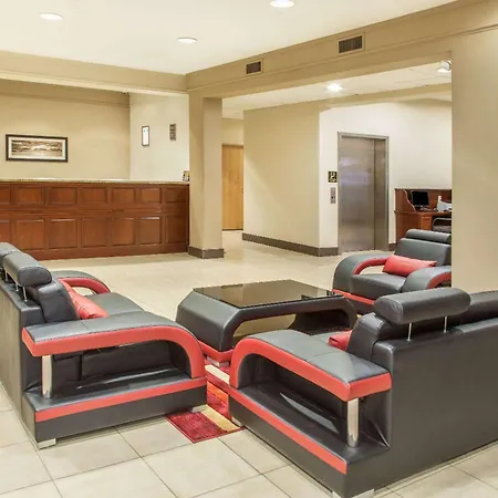 Hawthorn Extended Stay By Wyndham Bloomington-2