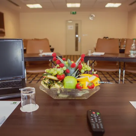 Holiday Inn London Gatwick - Worth By Ihg-2