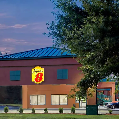 Super 8 By Wyndham Gainesville-2