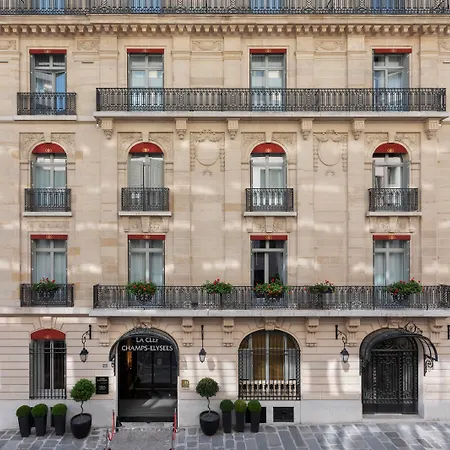 La Clef Champs-Elysees Paris By The Crest Collection-3