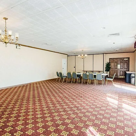 Econo Lodge Inn & Suites Norton - Wise South-3