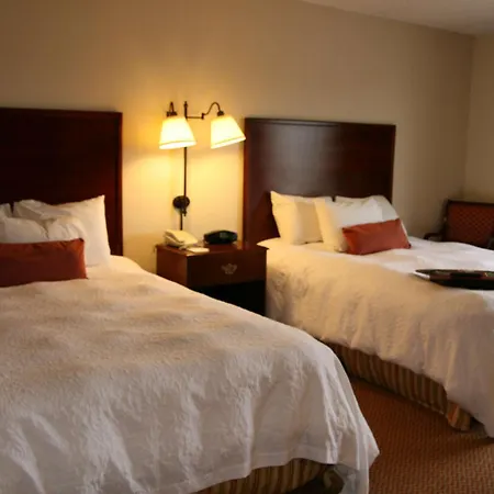 Hampton Inn Emporia-3