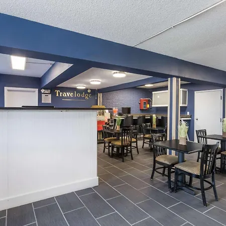 Travelodge By Wyndham Savannah Area/Richmond Hill-2
