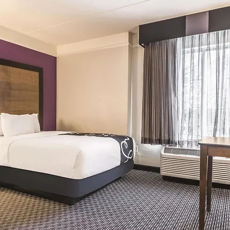 La Quinta By Wyndham Alexandria Airport-3