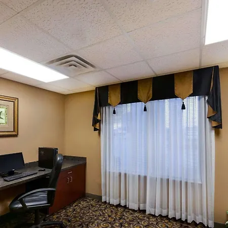 Comfort Suites University-3