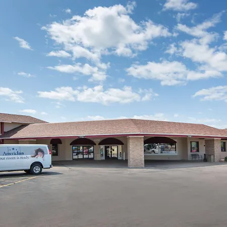 Americinn By Wyndham La Crosse Riverfront Conference Center-3