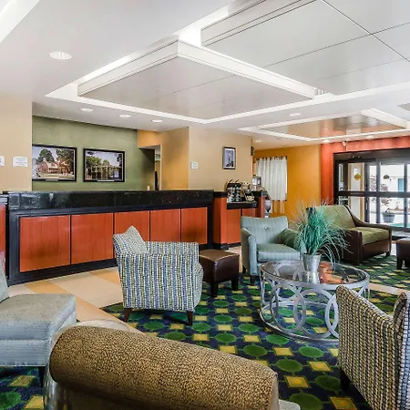 Quality Inn & Suites Lexington-2